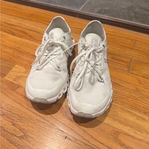 Cloud On X 3 AD Sneaker (Women Size 7)